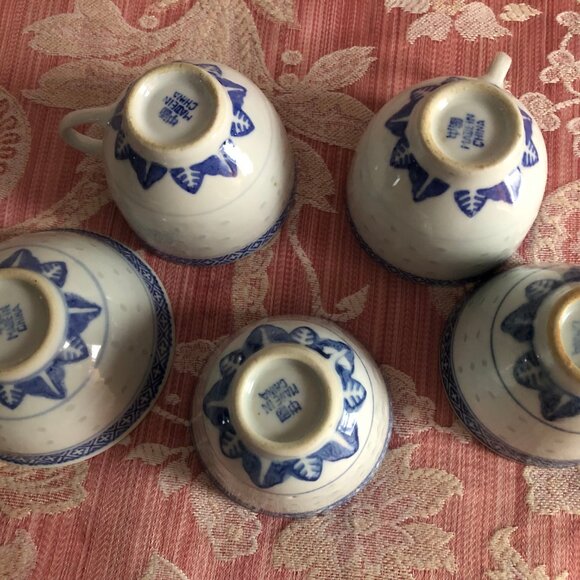 Lot of 5 Vintage Chinese rice eyes grain translucent dragon pattern cups & bowl - Picture 11 of 11